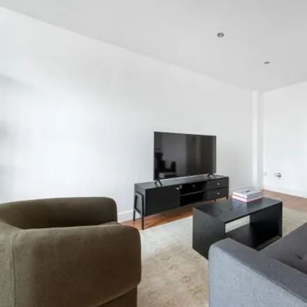 Image 3 - 60 Queensway, London, W2 4SJ, United Kingdom - Apartment for rent