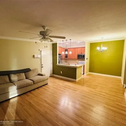 Image 5 - Northwest 68th Place, Tamarac, FL 33321, USA - Apartment for rent
