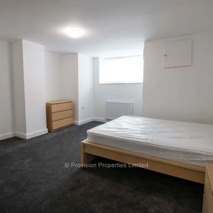 Image 2 - 37 Brudenell Mount, Leeds, LS6 1HT, United Kingdom - Townhouse for rent