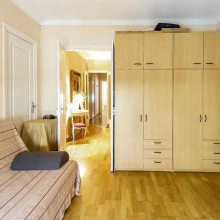 Rent this 4 bed apartment on Carrer de Maó in 08001 Barcelona, Spain