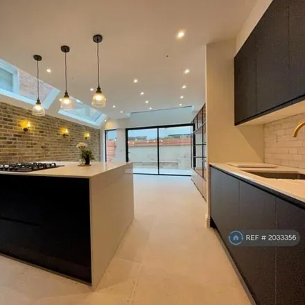 Image 1 - 151 Townmead Road, London, SW6 2JX, United Kingdom - Townhouse for rent