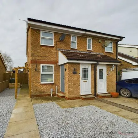 Buy this 2 bed duplex on Woldholme Avenue in Driffield, YO25 6RD