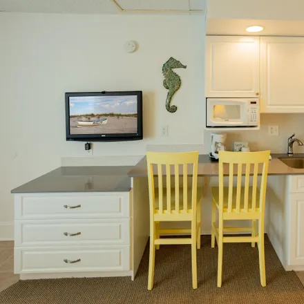 Image 5 - Concord Suites, 78th Street, Avalon, Cape May County, NJ 08202, USA - Condo for sale