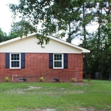 Buy this 3 bed house on 720 Victoria Circle in Dublin, GA 31021