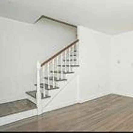 Image 3 - 2778 Miles Avenue, New York, NY 10465, USA - Townhouse for sale