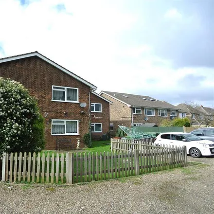 Image 9 - Gordon Road, Ashford, TW15 3EU, United Kingdom - Apartment for rent