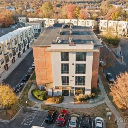 Image 9 - 2947 Textile Way, Charlotte, NC 28205, USA - Condo for sale