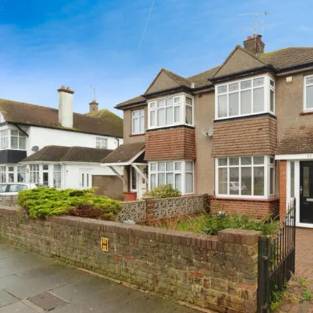 Buy this 3 bed duplex on Poynings Avenue in Southend-on-Sea, SS2 4RS