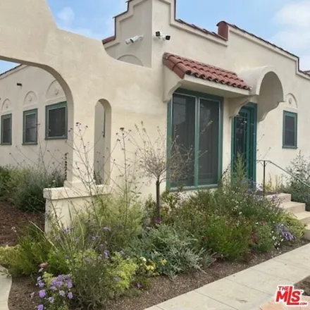 Rent this 1 bed house on 7989 Waring Avenue in Los Angeles, CA 90046