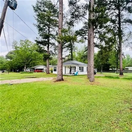 Buy this 3 bed house on 672 Center Road in La Salle Parish, LA 71342