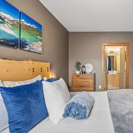Image 1 - Canmore, AB T1W 3J2, Canada - Apartment for rent