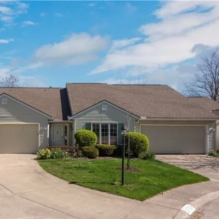 Image 1 - 16798 Southview Lane, Strongsville, OH 44136, USA - Condo for sale