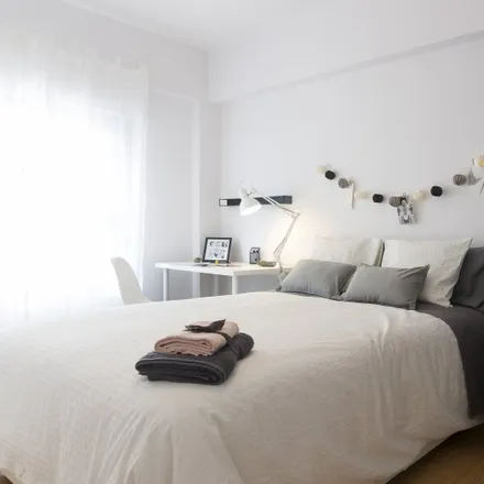 Rent this 3 bed room on Plaza San Martín Ascensión in 1, 48004 Bilbao
