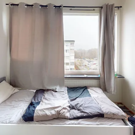 Rent this 3 bed apartment on Lars Kaggsgatan in 504 33 Borås, Sweden