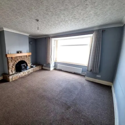 Image 2 - Vicarage Lane, Blackpool, FY4 4EL, United Kingdom - Apartment for rent