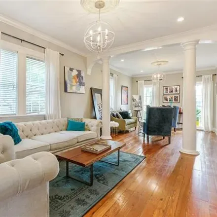 Image 7 - 2119 Harmony Street, New Orleans, LA 70115, USA - House for sale