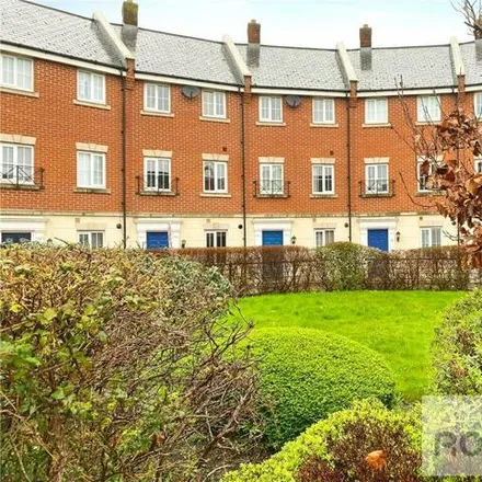 Buy this 4 bed townhouse on Dydale Road in Swindon, SN25 1AP