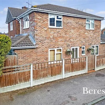 Buy this 4 bed duplex on Kelvedon Close in Hutton, CM13 1QS