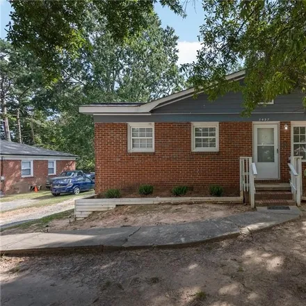 Buy this 5 bed duplex on 3427 Meredith Avenue in Charlotte, NC 28208