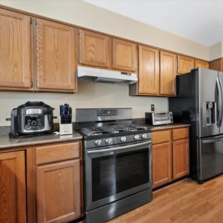 Image 5 - 8335, 8337, 8339, 8341 South 76th Street, Franklin, WI 53132, USA - Condo for sale
