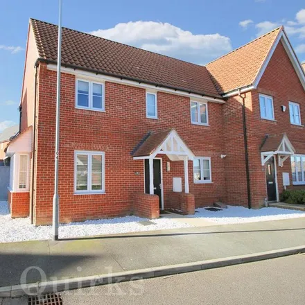 Rent this 3 bed house on Dulwich Avenue in Basildon, SS15 6FU