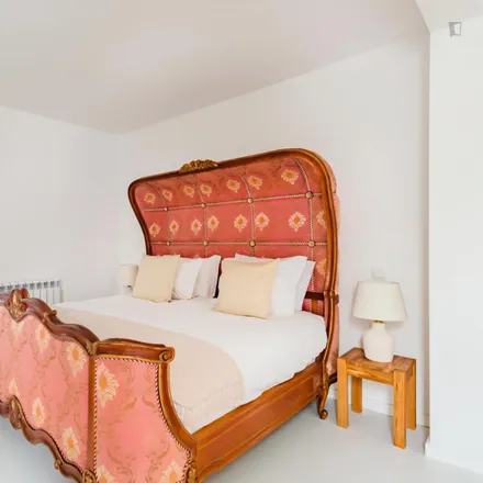 Rent this 2 bed apartment on Rua da Beira Litoral in 2765-272 Cascais, Portugal