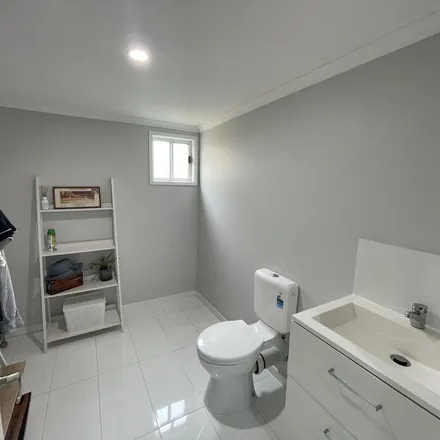 Rent this 5 bed apartment on Yates Street in Rosewood QLD, Australia