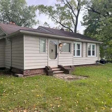 Buy this 3 bed house on 21180 Middlebelt Road in Farmington Hills, MI 48336