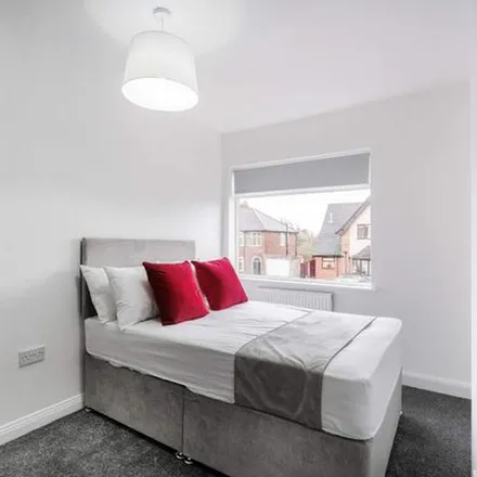 Rent this 4 bed duplex on 294 Queens Road in Beeston, NG9 1JA