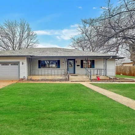Buy this 3 bed house on 732 North Broadway Street in Sayre, OK 73662