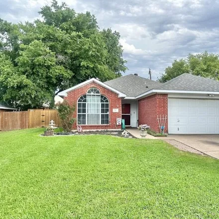 Buy this 3 bed house on 556 Fort Worth Street in Mansfield, TX 76063