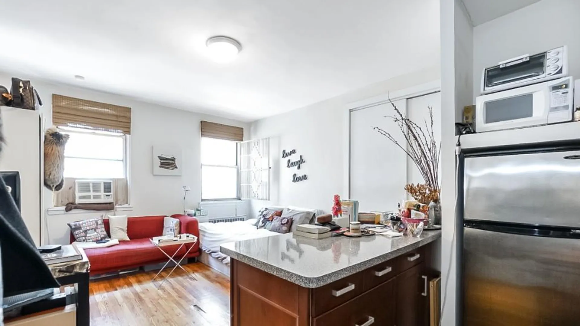 26 Bedford Street, New York, NY 10014, USA | Studio apartment for rent