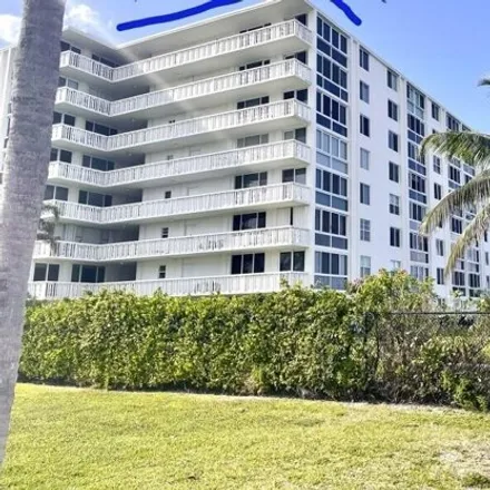 Buy this 2 bed condo on 399 Lake Shore Drive in Lake Park, Palm Beach County