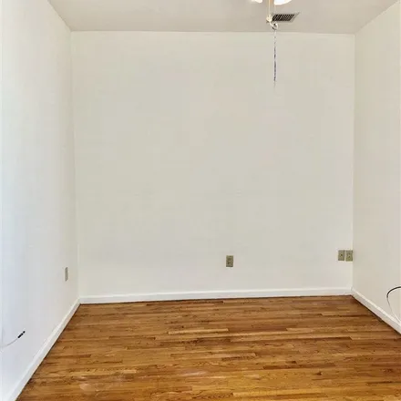 Image 1 - Central Avenue at Griffith Street, Central Avenue, Jersey City, NJ 07307, USA - Apartment for rent