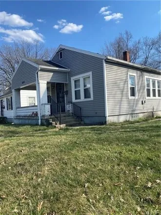 Image 2 - 3270 Oakridge Drive, Dayton, OH 45417, USA - House for sale