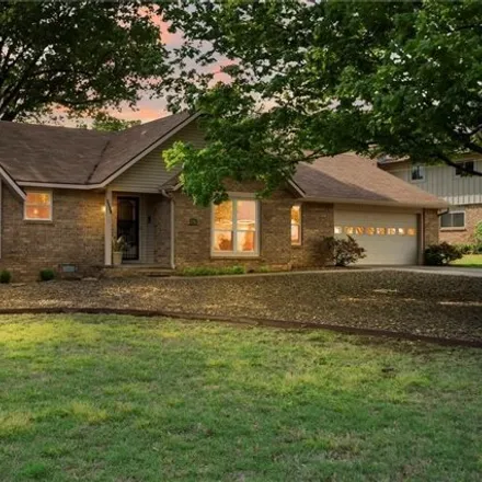 Buy this 3 bed house on 1204 South 12th Street in Rogers, AR 72756