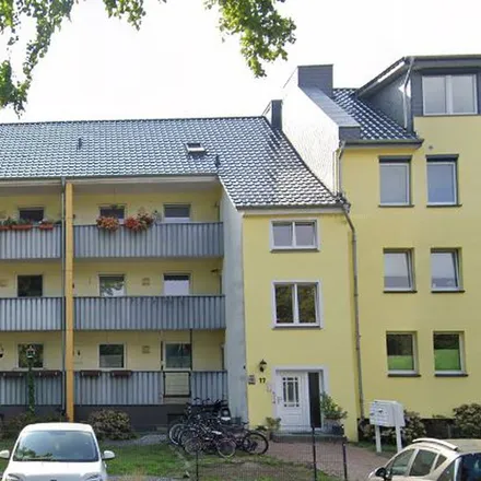 Rent this 2 bed apartment on Zum Huchtinger Bahnhof 34 in 28259 Bremen, Germany