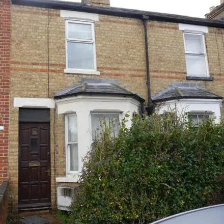 Rent this 3 bed house on 13 Henley Street in Oxford, OX4 1ES