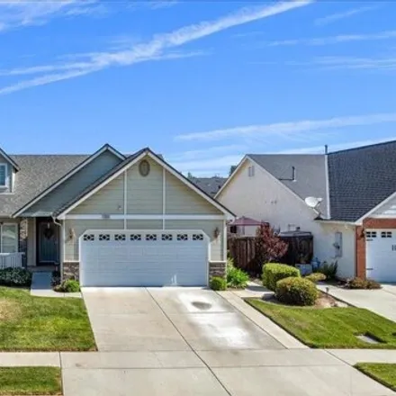 Buy this 3 bed house on 2526 Swanson Meadows Avenue in Tulare, CA 93274