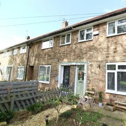 Buy this 3 bed townhouse on Cober Grove in Hull, HU8 9TJ