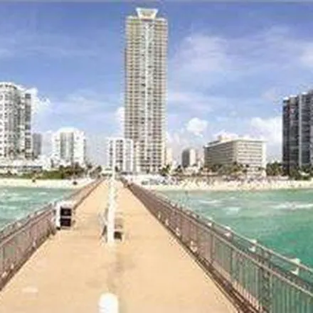 Image 8 - La Perla Ocean Residences, 16699 Collins Avenue, Sunny Isles Beach, FL 33160, USA - Apartment for rent
