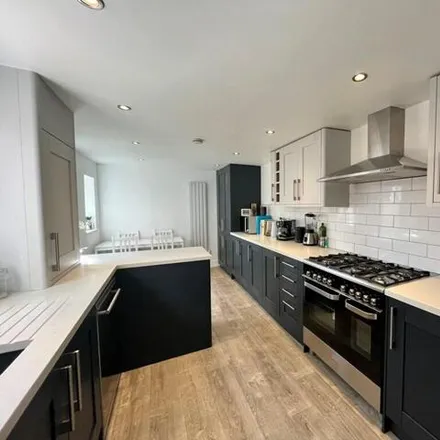 Image 1 - 175 Crownfield Road, London, E15 2AS, United Kingdom - House for rent