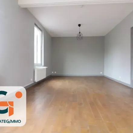 Rent this 2 bed apartment on 29 Rue Gerson in 76130 Mont-Saint-Aignan, France