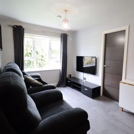 Image 2 - Littleton Close, Sankey Bridges, Warrington, WA5 1HD, United Kingdom - Apartment for rent