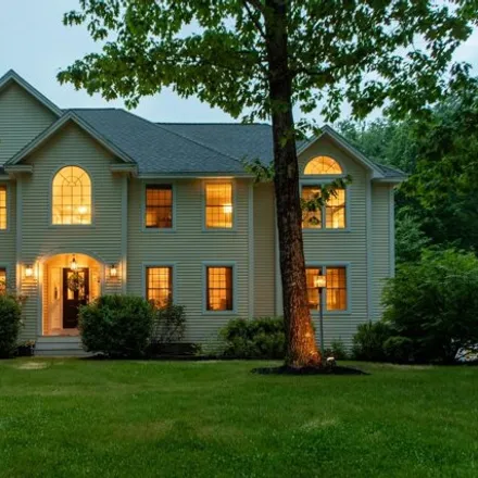 Buy this 4 bed house on 5 Greenleaf Cir in Brentwood, New Hampshire