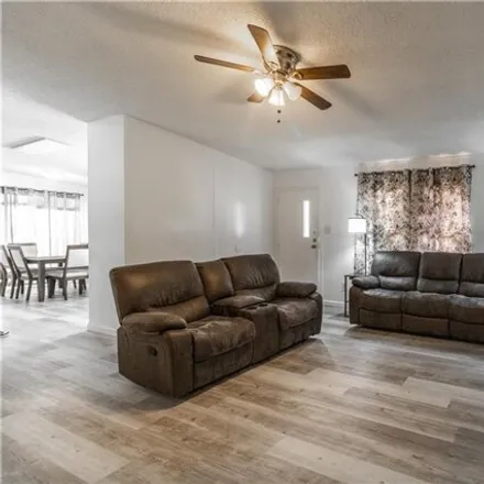 Image 4 - 403 Stone Oak Drive, Royalty House Number 2 and 3 Colonia, Alamo, TX 78516, USA - Apartment for sale