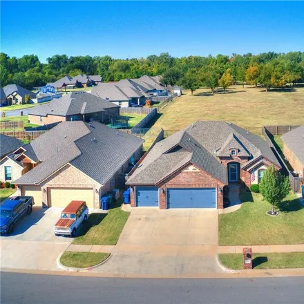 Image 2 - University of Central Oklahoma, 100 North University Drive, Edmond, OK 73034, USA - House for sale