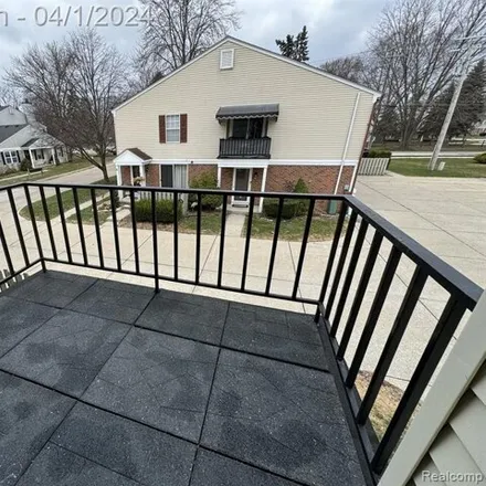 Image 5 - 24686 Spring Lane, Harrison Township, MI 48045, USA - Condo for sale