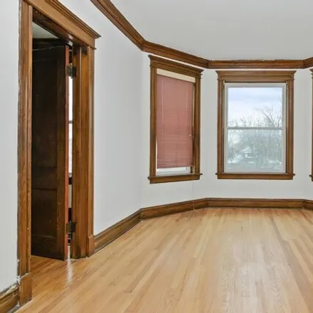 Image 4 - 6810 South Calumet Avenue, Chicago, IL 60619, USA - House for sale