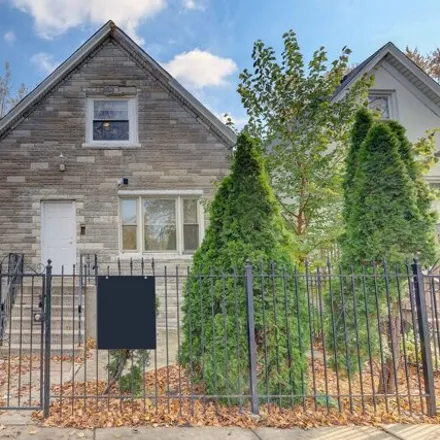 Buy this 3 bed house on 745 North Saint Louis Avenue in Chicago, IL 60624